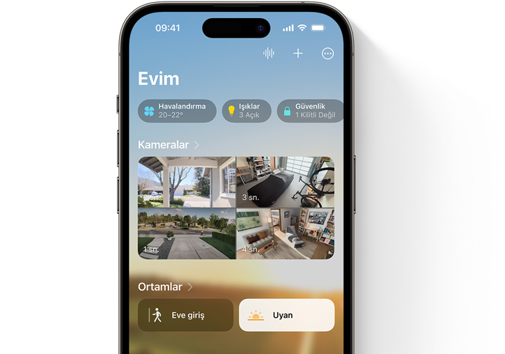 Bir iPhone, Ev Uygulaması'ndaki 'Evim' kullanıcı arayüzünü gösteriyor.
