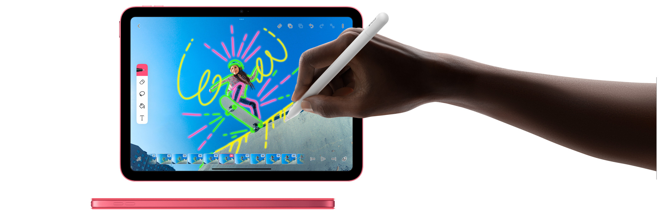 การใช้ Apple Pencil ในแอป FlipaClip และมุมมองด้านข้างของ iPad สีชมพูที่มาพร้อมปก Smart Folio ในสีเดียวกัน