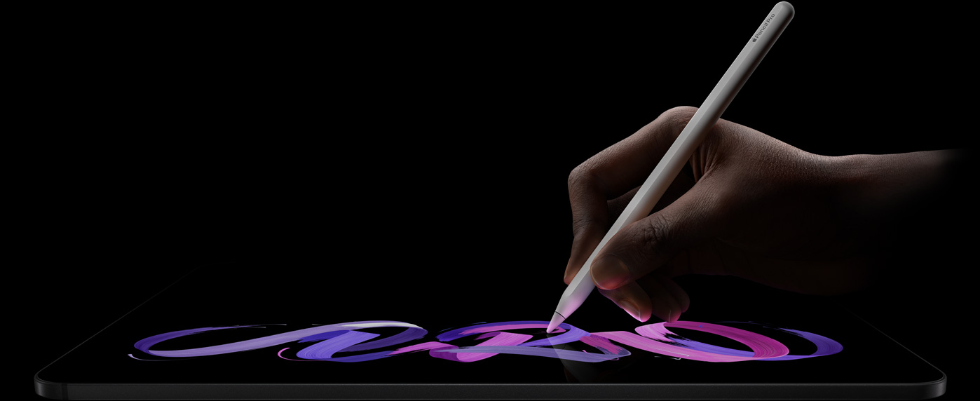 Apple Pencil Pro로 iPad Pro에서 그림을 그리는 모습