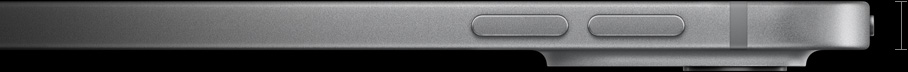 iPad Pro 13의 옆면. 5.1mm의 두께, 음량 올리기 버튼, 음량 내리기 버튼, 둥근 형태의 모서리, 직선 형태의 가장자리, 돌출된 프로급 카메라 시스템이 보입니다.
