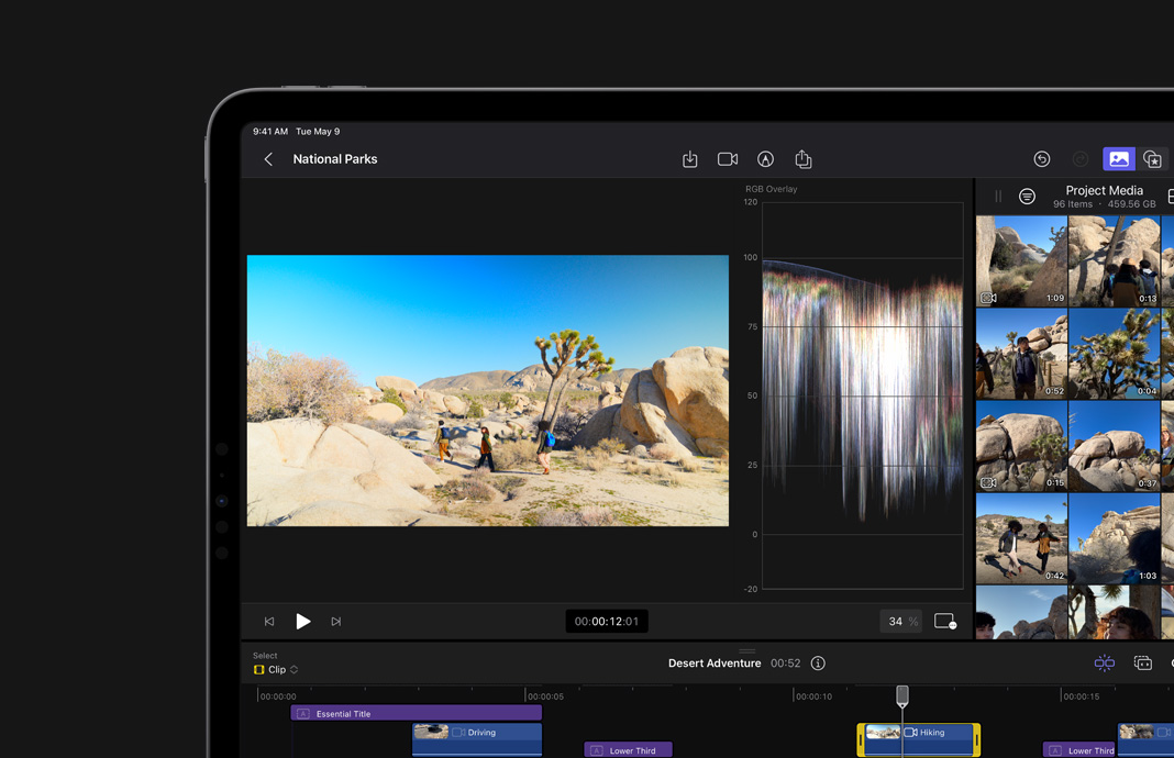 Dados de gradação de cores de um vídeo de três pessoas que caminham por um deserto no Final Cut Pro para iPad no iPad Pro.