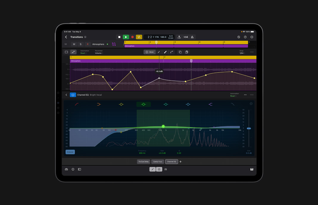 Close das barras de canal no console de mixagem do Logic Pro para iPad no iPad Pro.