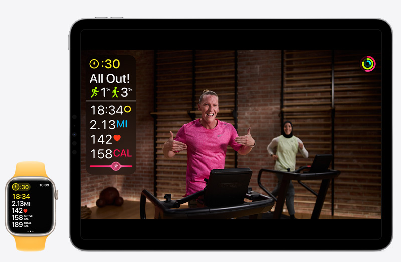 En bild som visar hur man använder Apple Fitness+ på Apple Watch och iPad.