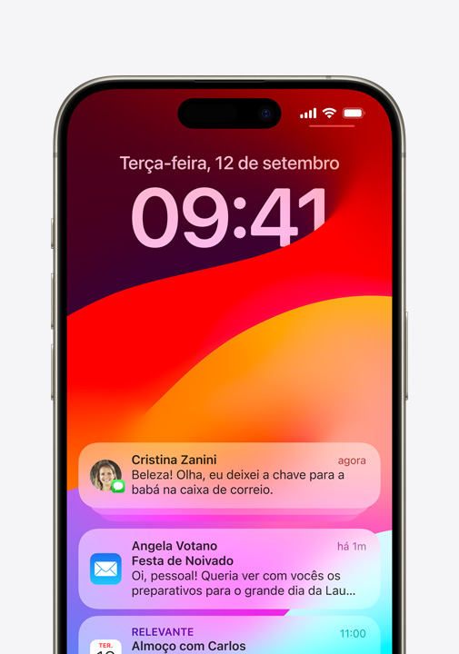 Tela de um iPhone mostra uma conversa criptografada do iMessage, uma notificação do Mail e um convite importante no Calendário.