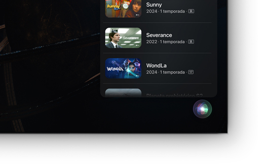 Un televisor de pantalla plana con una lista de películas y series de Apple TV+