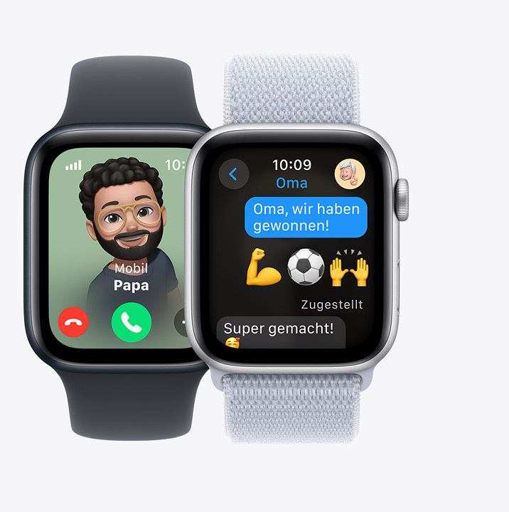 Zwei Apple Watch SE. Die erste zeigt einen eingehenden Anruf von Papa. Die zweite zeigt die Textnachricht eines Kindes: „Opa! Wir haben gewonnen!“