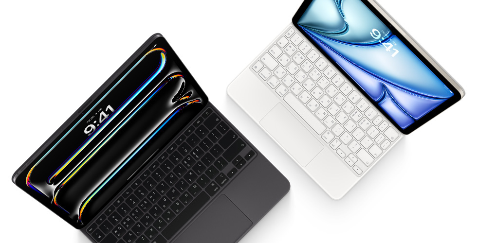 iPad Pro를 부착한 블랙 색상 iPad Pro용 Magic Keyboard와 iPad Air를 부착한 화이트 색상 Magic Keyboard를 위에서 내려다본 모습.