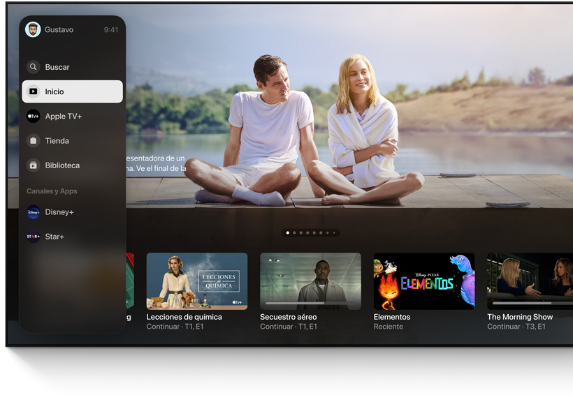 Un televisor de pantalla plana muestra la interfaz de la pantalla de inicio de la app Apple TV