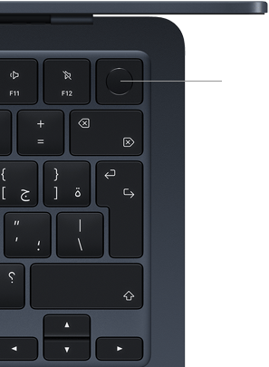 صورة للجانب الأيمن العلوي من لوحة مفاتيح MacBook Air، توضح موضع زر بصمة الإصبع