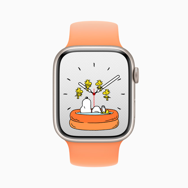 La nueva esfera Snoopy en el Apple Watch Series 9 con la correa Solo Loop.