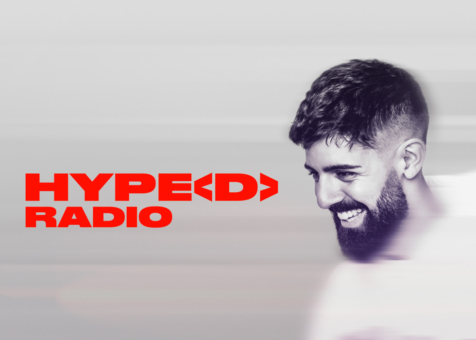 Apple Musicのラジオ番組、Aria Nejatiの「HYPED Radio」のアートワーク。