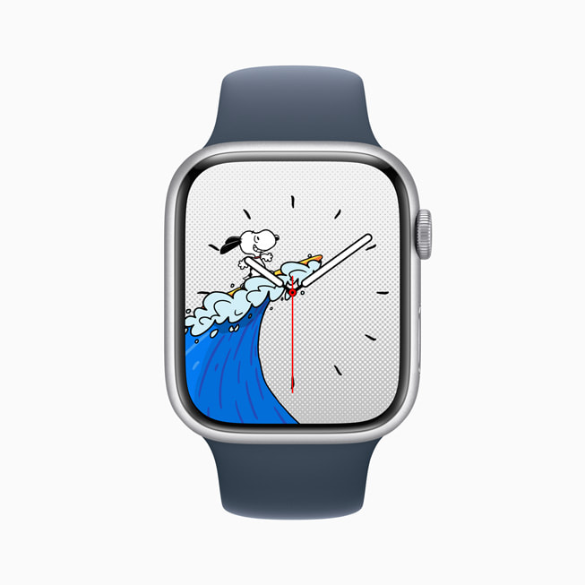 Apple Watch Series 9 mit Zifferblatt Snoopy.
