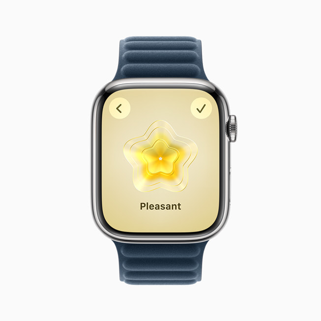Apple Watch Series 9 menunjukkan pilihan Bahagia dalam pencatatan keadaan pikiran di aplikasi Kesadaran.