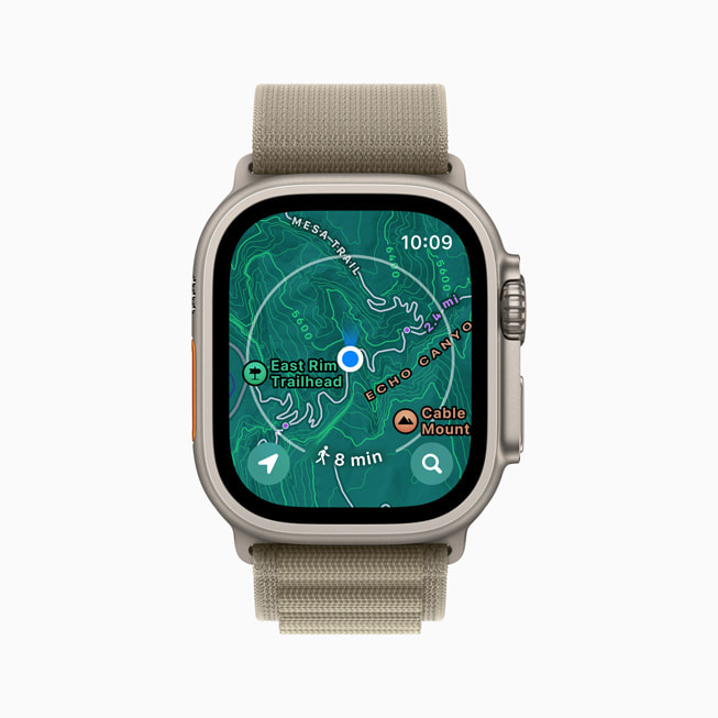 Nová topografická mapa v Apple Mapách na hodinkách Apple Watch Ultra.
