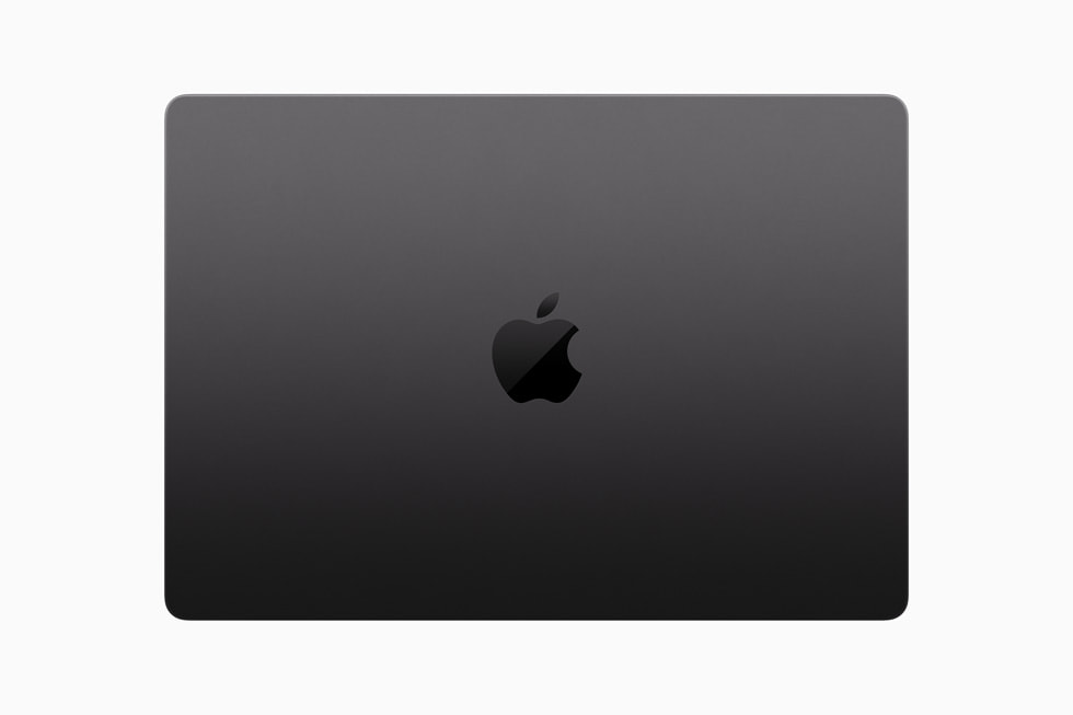 Hình ảnh cận cảnh MacBook Pro từ trên nhìn xuống trên nền trắng.