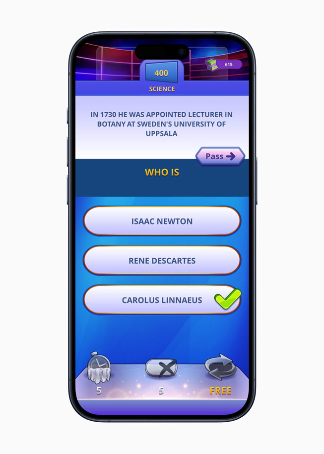 Jeopardy! World Tour+ 게임의 스틸 이미지를 보여주는 iPhone 15 Pro.