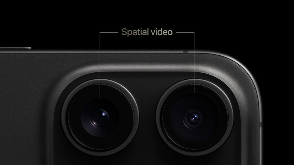 Acercamiento del sistema de cámaras del iPhone 15 Pro.