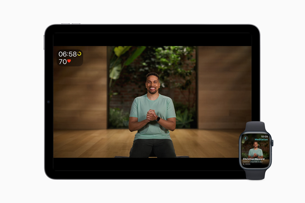 Una meditación con sonido con Christian Howard en un iPad y un Apple Watch.