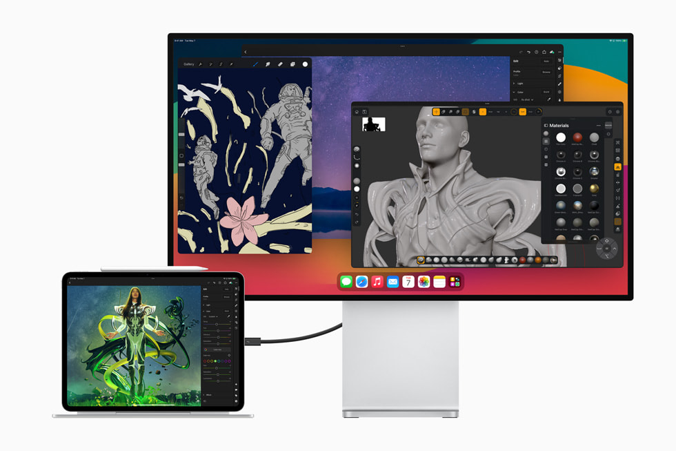iPad Pro متصل بجهاز iMac.