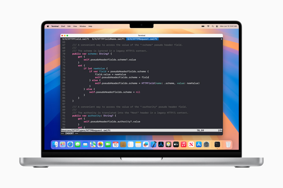 14 inç MacBook Pro’da Language Server Protocol gösteriliyor.