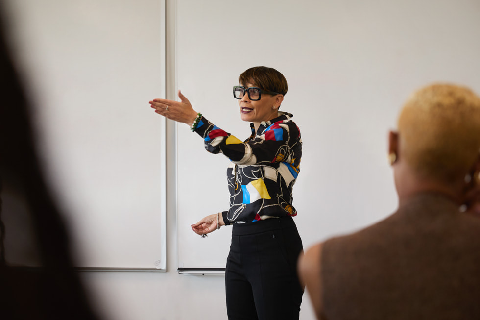 The PROPEL Center’s Inga Willis speaks to the classroom.