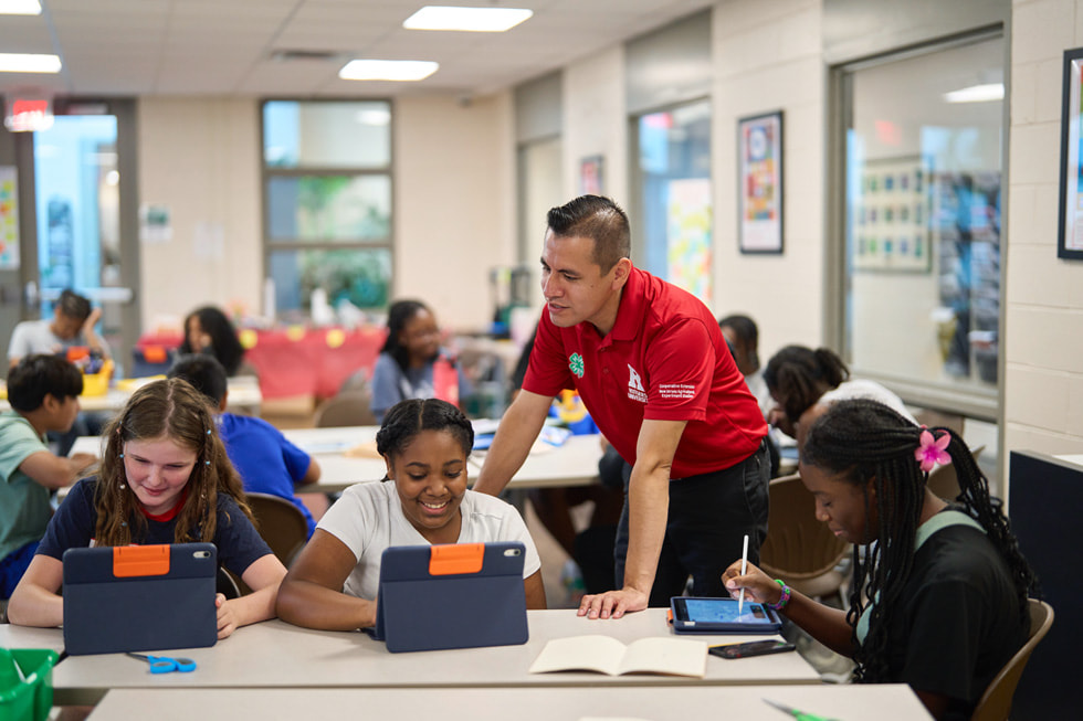 Rodrigo Sanchez Hernandez with learners at the STEM Explorers camp.