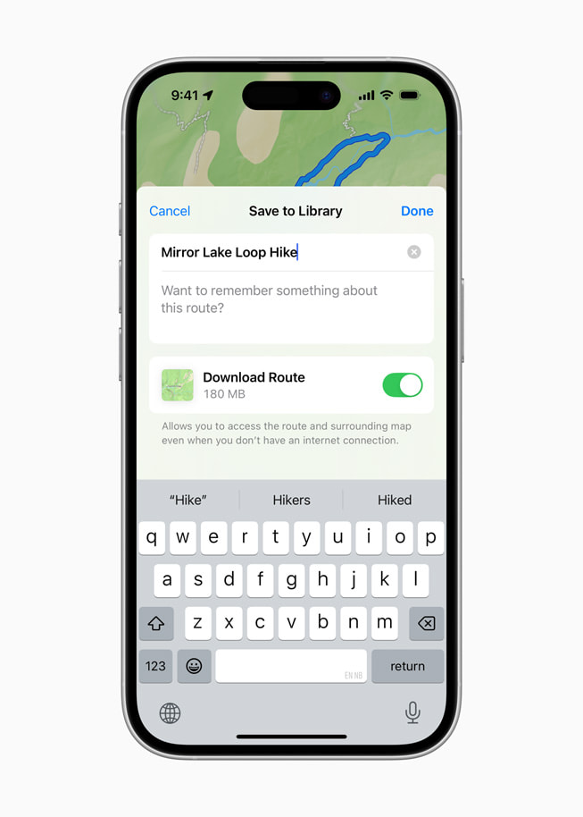 iPhone 16 顯示優勝美地國家公園的 Mirror Lake Loop 健行路線正儲存至使用者的資料庫。