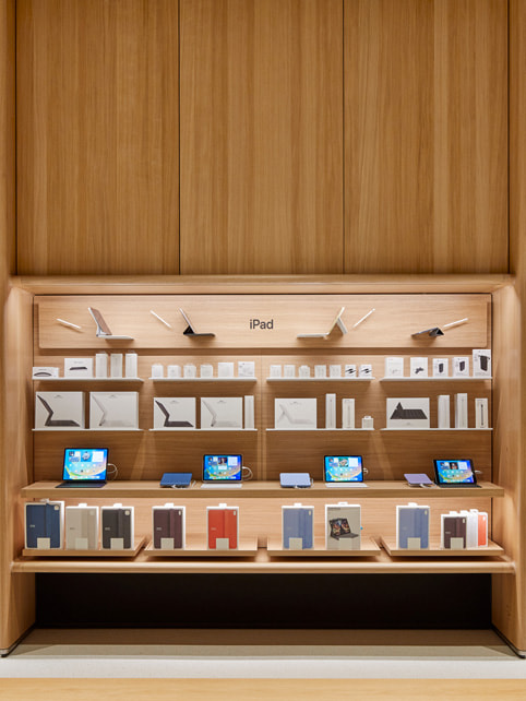 Vue du présentoir des iPad à la boutique Apple Tysons Corner.