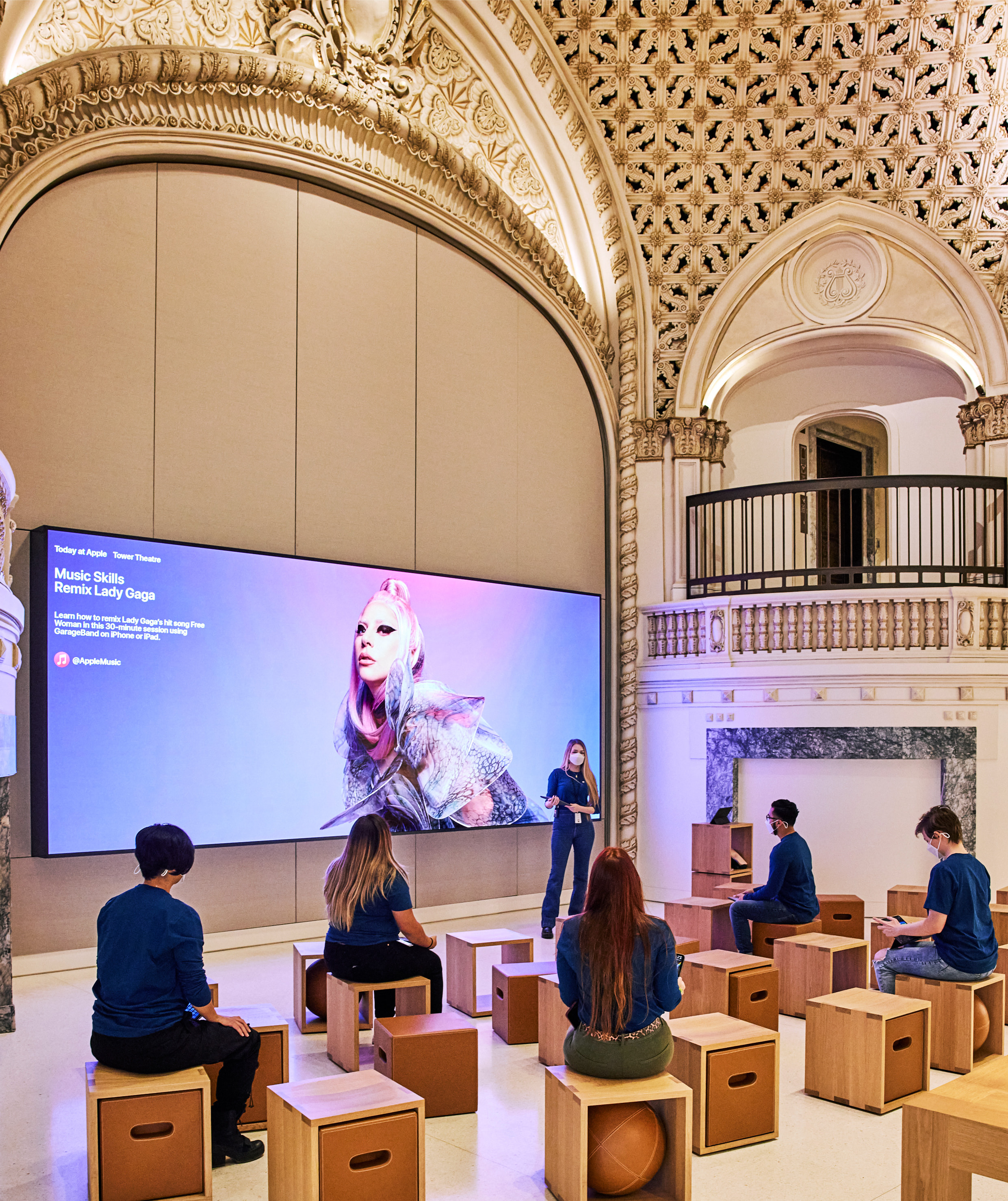 Apple Welcomes The Return Of In Person Today At Apple Sessions Across Us Stores Apple