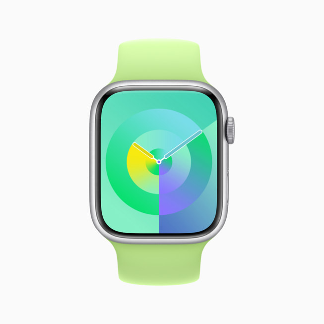 El Apple Watch Series 8 muestra la nueva carátula Palette en verde esmeralda.