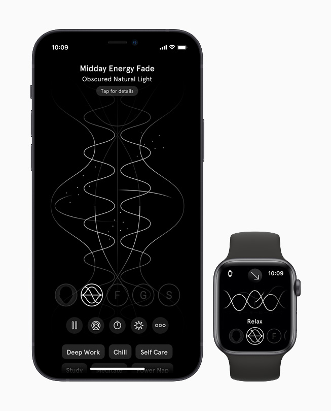 Apple Watch Series 6와 iPhone 12에서 보는 Endel 수면 앱.