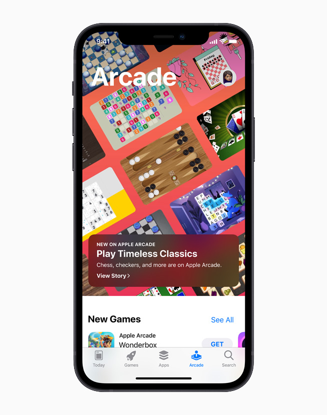 Grandes del App Store en Apple Arcade, mostrado en iPhone 12.