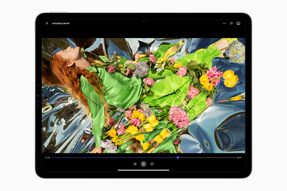 L’iPad Pro utilisant le mode Référence dans Frame.io sous iPadOS 16.