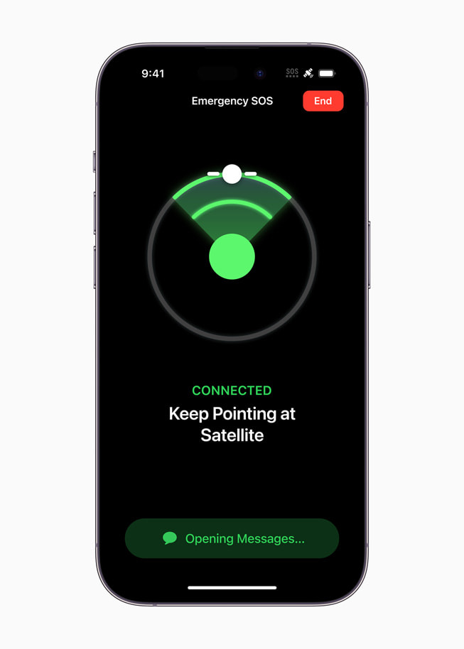 iPhone의 위성을 통한 긴급 구조 요청 기능은 사용자에게 위성 방향으로 휴대폰을 향하도록 안내해준다.