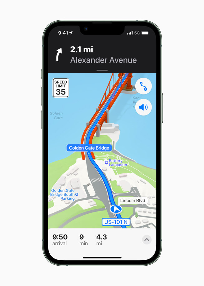 iPhone 13 Pro’da Apple Harita uygulamasındaki navigasyon gösteriliyor.