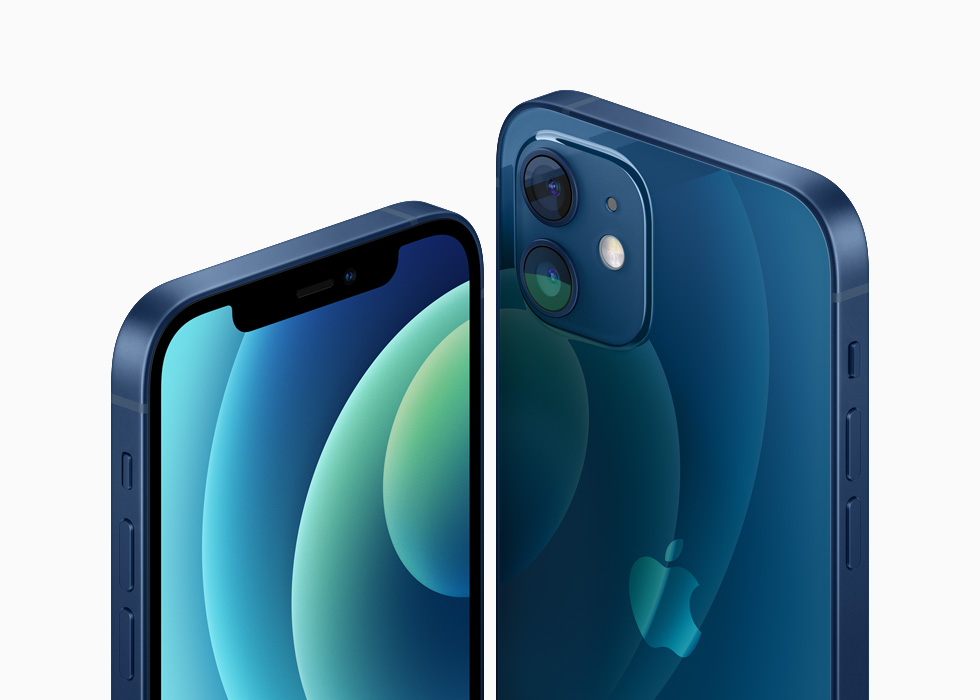 藍色鋁金屬外觀的 iPhone 12 與 iPhone 12 mini。 