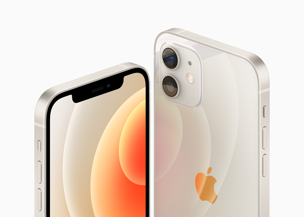白色鋁金屬外觀的 iPhone 12 與 iPhone 12 mini。