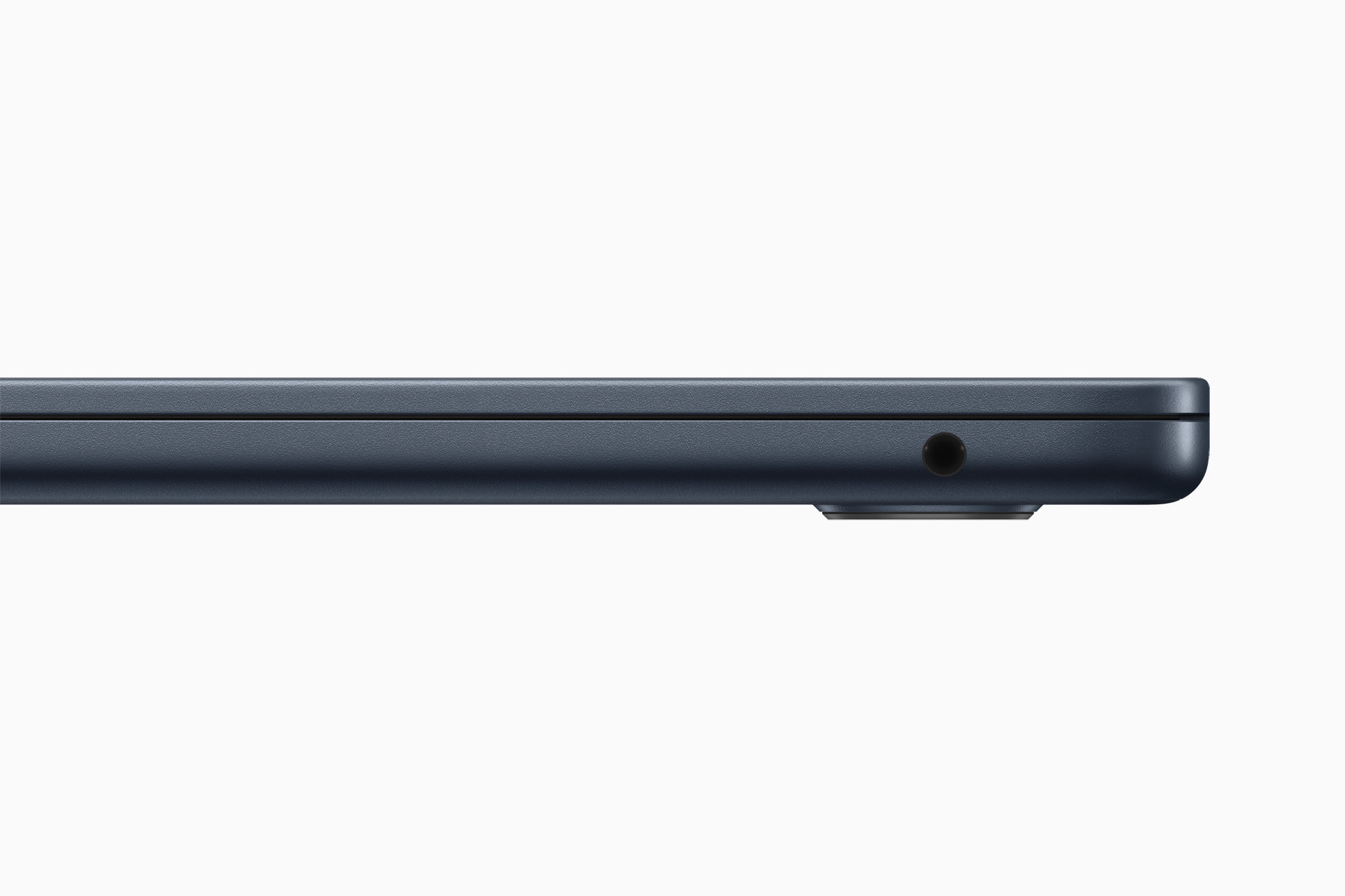 Το πλάνο του MacBook Air's 3,5 mm ήχου της MacBook Air στα μεσάνυχτα