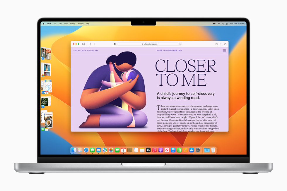 Die neue Funktion Stage Manager stapelt mehrere Programmfenster links neben dem Safarifenster auf einem 14-Zoll MacBook Pro.