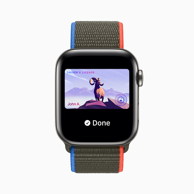 Permis de conduire stocké dans l’app Wallet d’une Apple Watch Series 6.