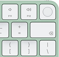 Magic Keyboard, sağ üst köşe, yeşil, Touch ID, silme tuşu ve ses işlev tuşları
