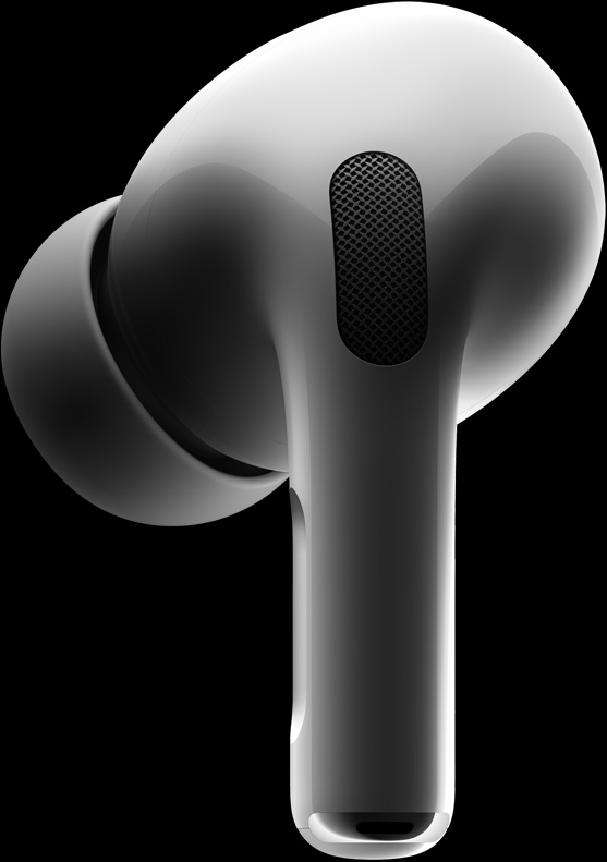 Udvendig ventil og mikrofon midt på bagsiden af øretelefonen.