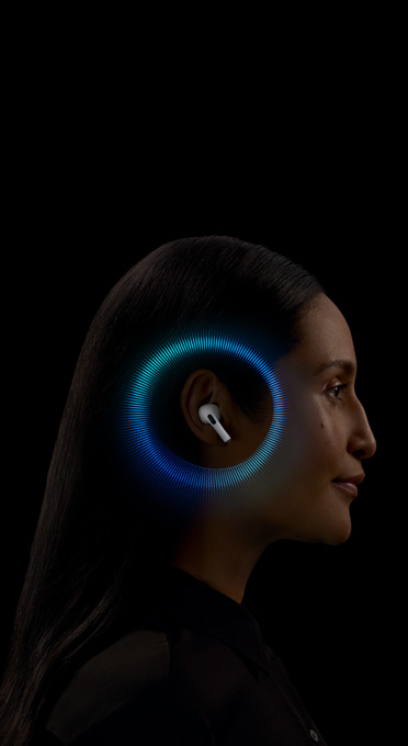  The right side of a woman’s head. AirPods Pro is in her ear. A circular graphic emanates from AirPods Pro.