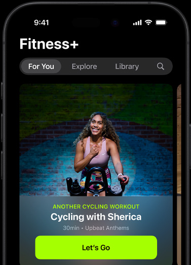 Ein Display zeigt eine personalisierte Empfehlung für ein Training im Bereich Für dich in Fitness+ auf dem iPhone