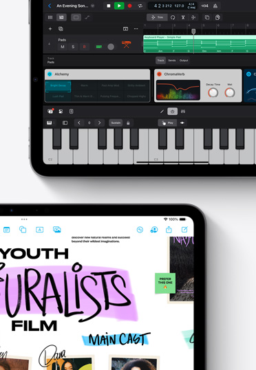 iPad จำนวน 2 เครื่องแสดงแอป Logic Pro และ Freeform