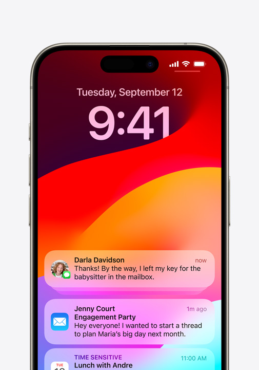 „iPhone“ ekranas, kuriame rodoma užšifruota „iMessage“ žinutė, „Mail“ pranešimas ir „Calendar“ kvietimas su nurodytu laiku.